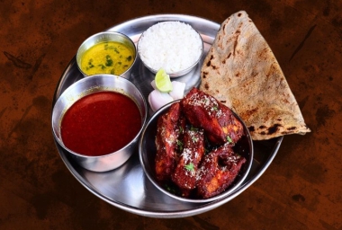 आनंद स्पेशल माछी थाळी